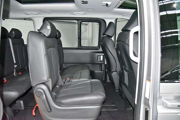 2025 Hyundai STARIA Highlander US4.V3