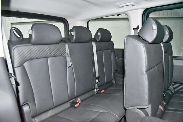 2025 Hyundai STARIA Highlander US4.V3