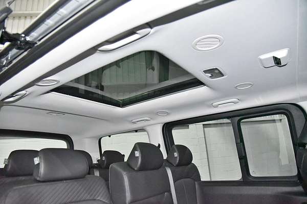 2025 Hyundai STARIA Highlander US4.V3