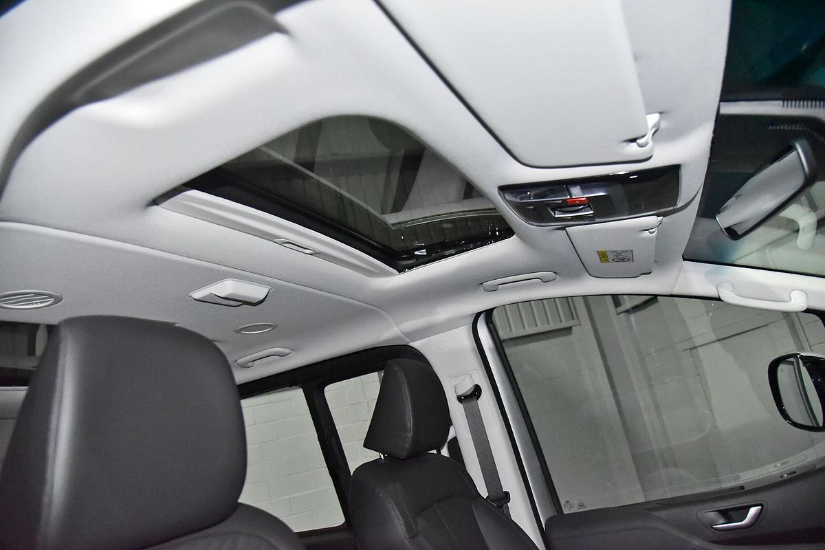 2025 Hyundai STARIA Highlander US4.V3