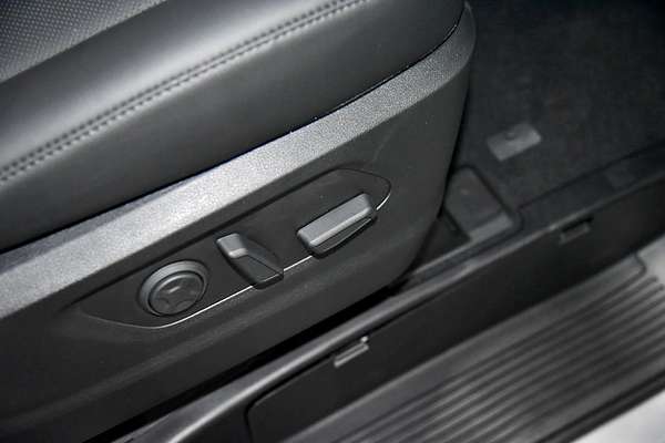 2025 Hyundai STARIA Highlander US4.V3