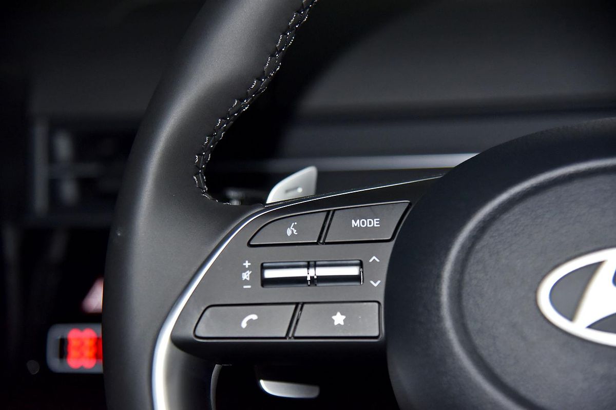 2025 Hyundai STARIA Highlander US4.V3