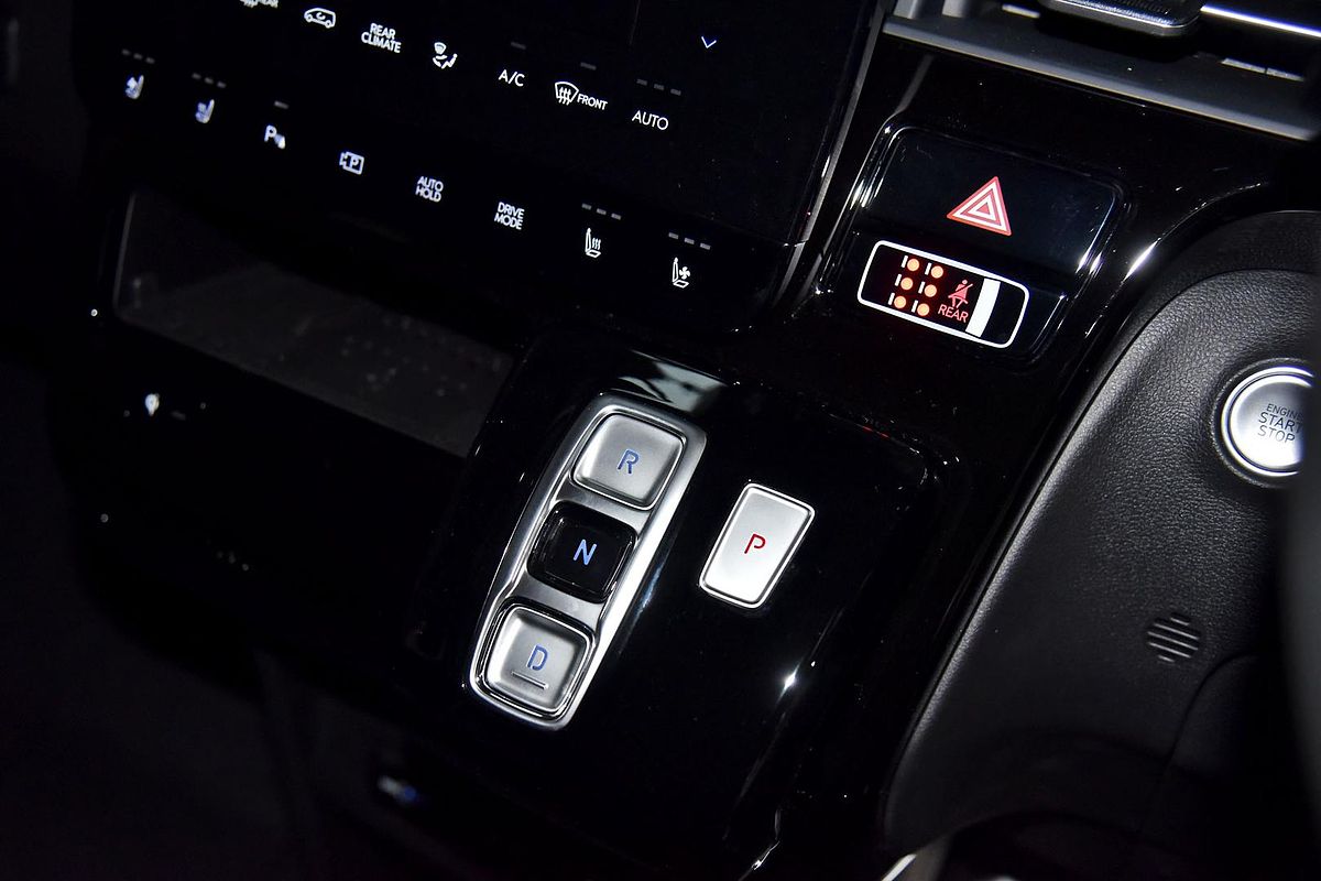 2025 Hyundai STARIA Highlander US4.V3