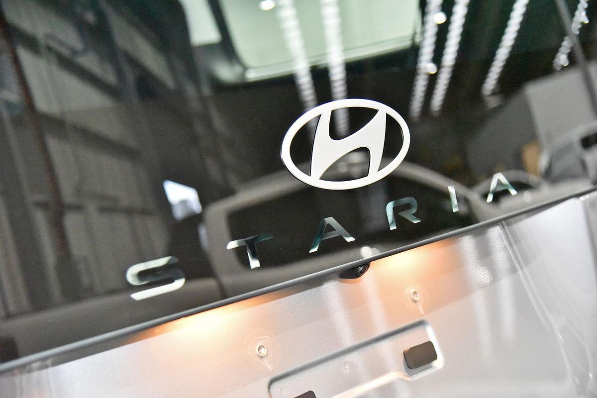 2025 Hyundai STARIA Highlander US4.V3