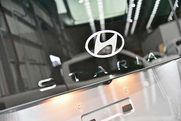 2025 Hyundai STARIA Highlander US4.V3