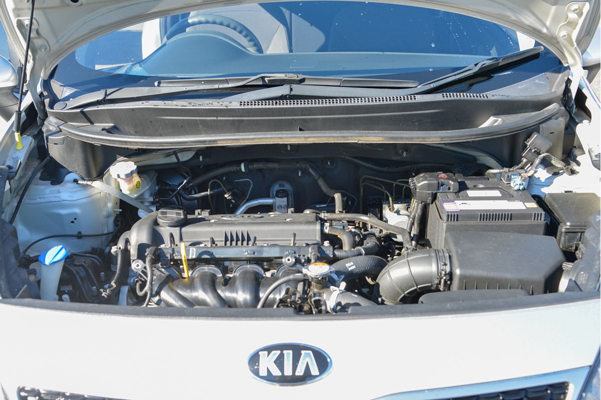 2015 Kia Rio S UB