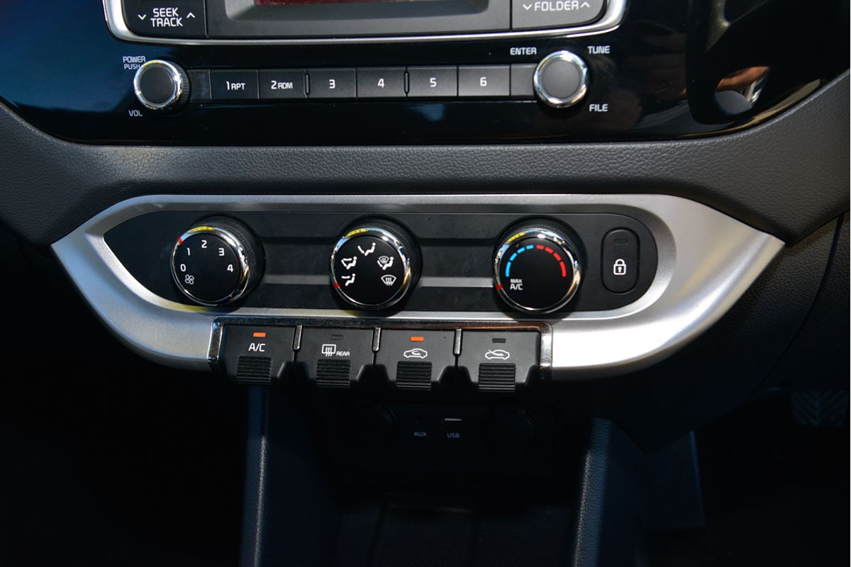 2015 Kia Rio S UB