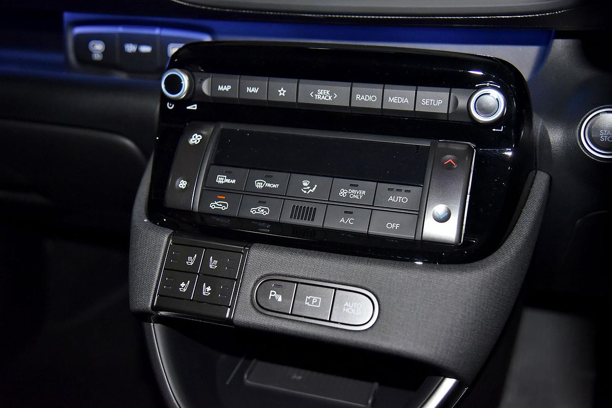 2025 Hyundai INSTER Cross AX.V1