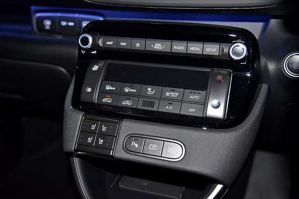 2025 Hyundai INSTER Cross AX.V1
