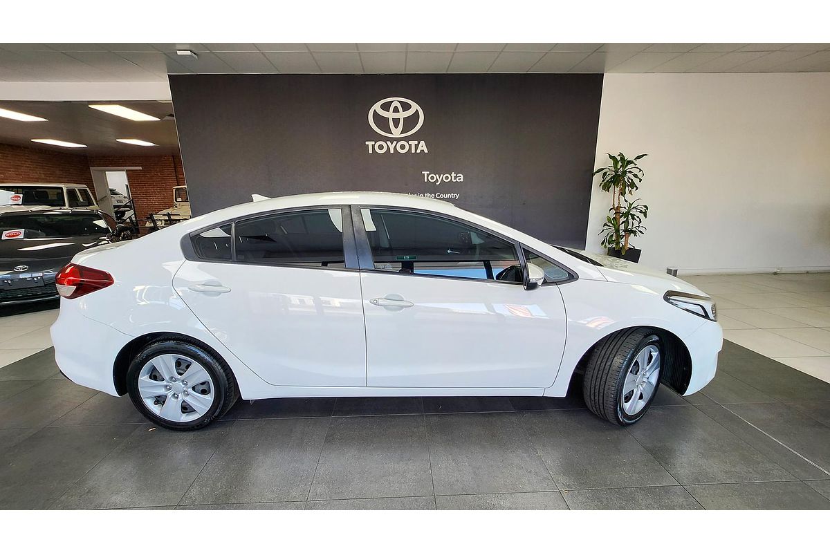2017 Kia Cerato S YD