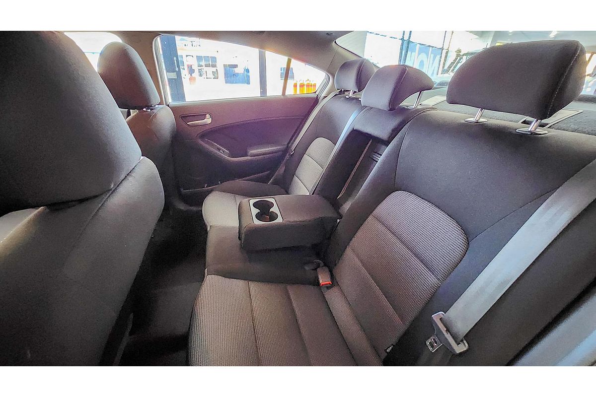 2017 Kia Cerato S YD