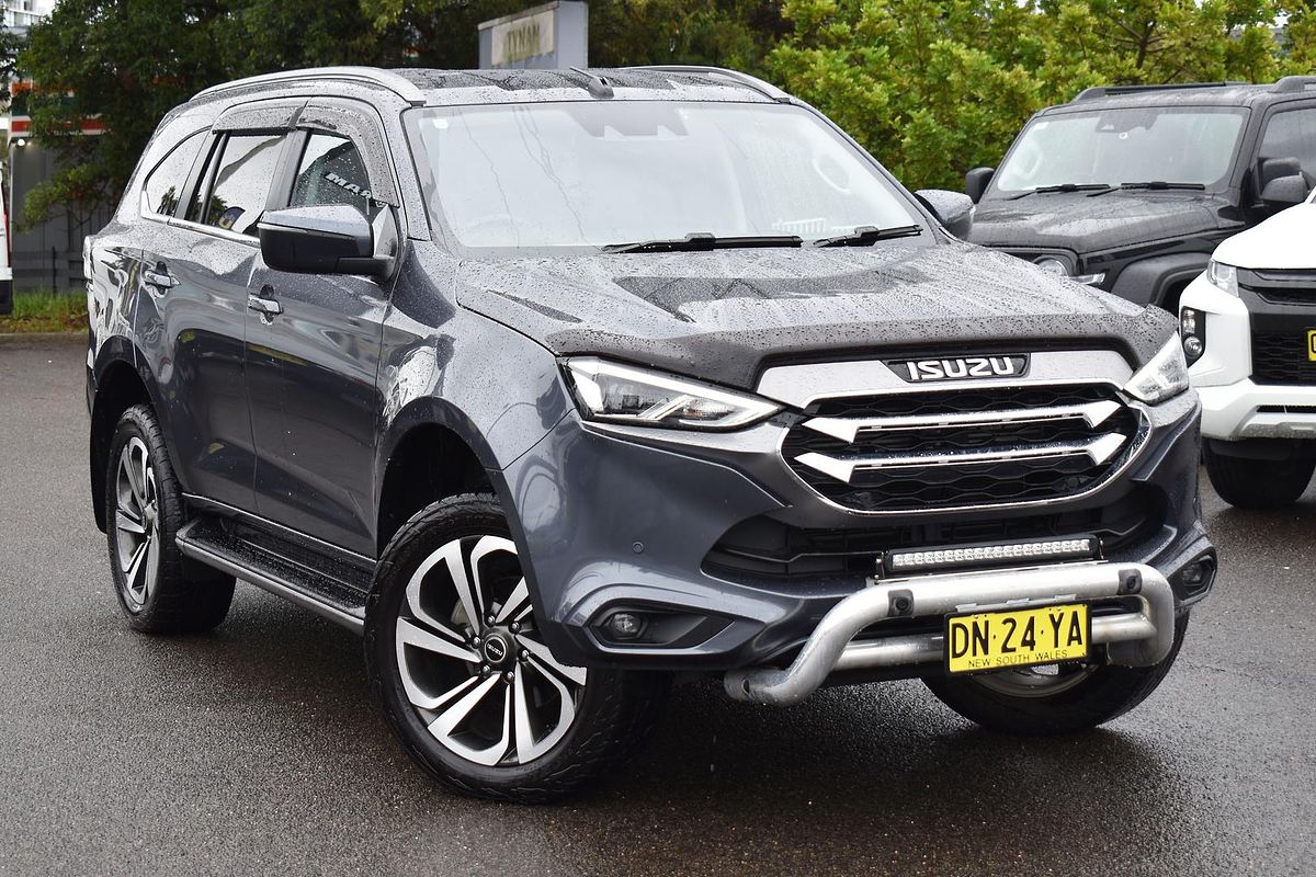 2022 Isuzu MU-X LS-T