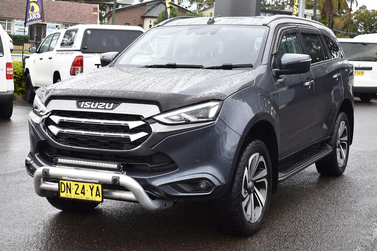 2022 Isuzu MU-X LS-T