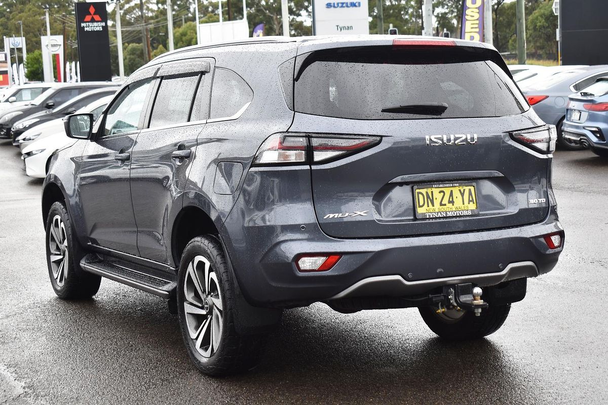 2022 Isuzu MU-X LS-T