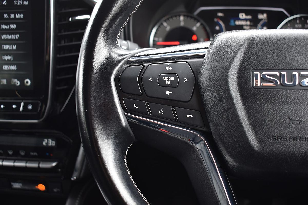 2022 Isuzu MU-X LS-T