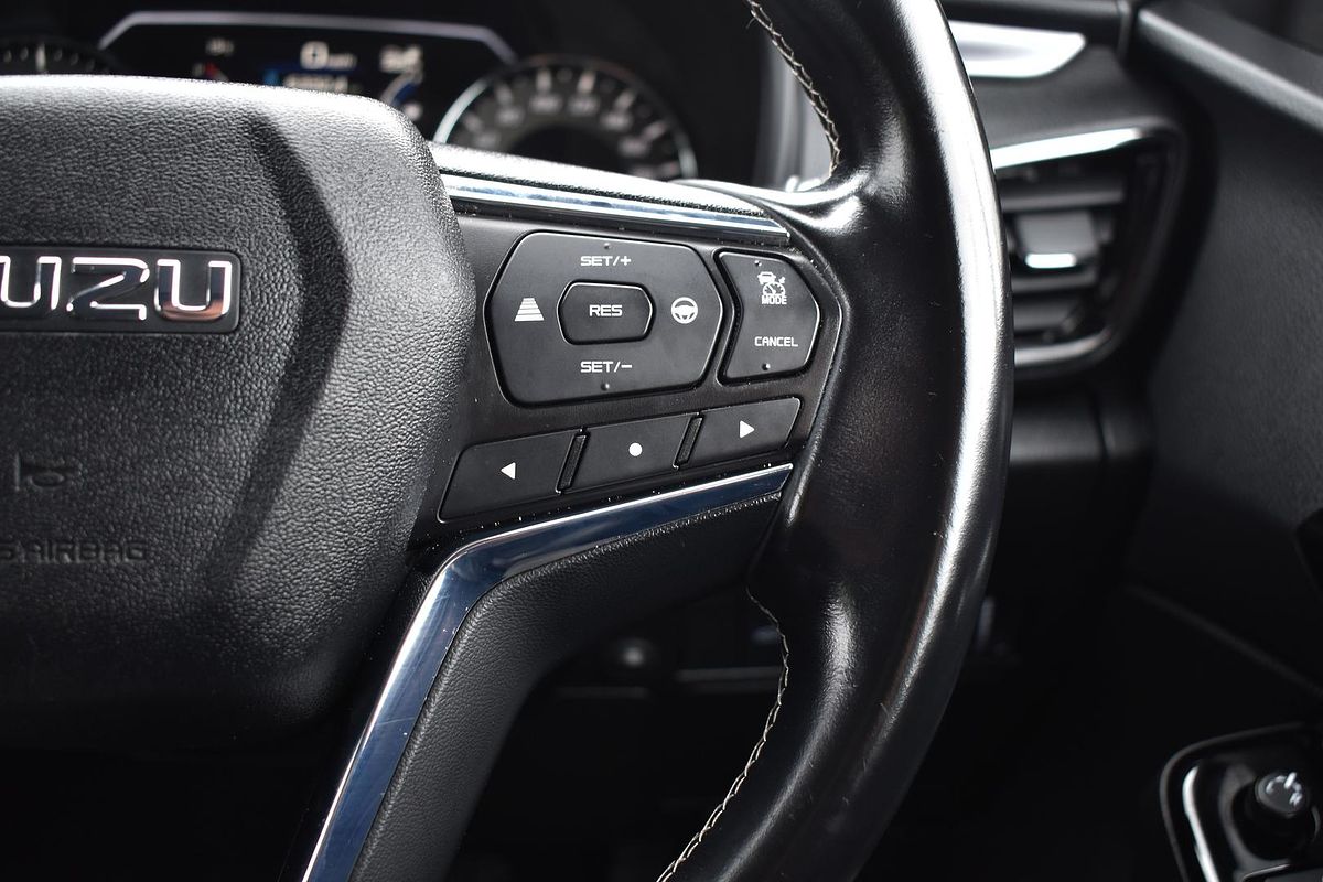 2022 Isuzu MU-X LS-T