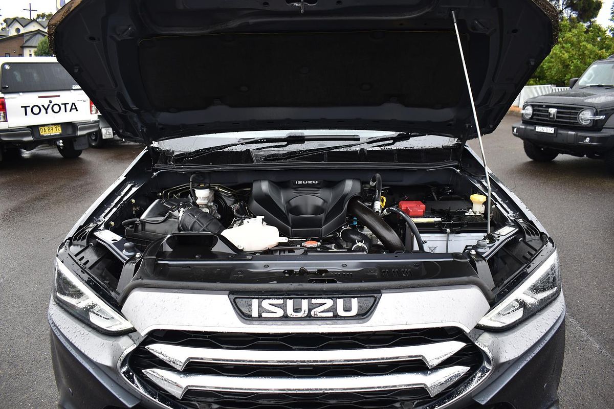 2022 Isuzu MU-X LS-T