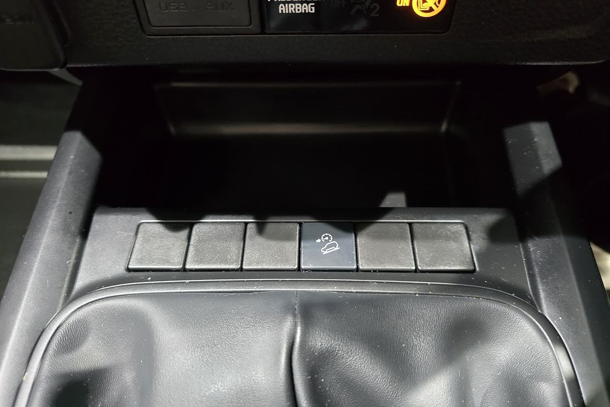 2023 Isuzu D-MAX SX High Ride Rear Wheel Drive