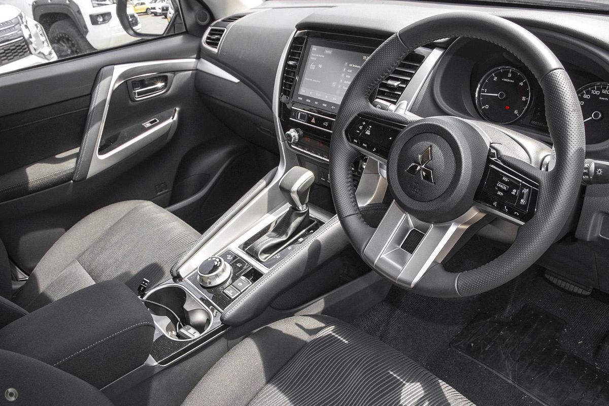 2024 Mitsubishi Pajero Sport GLS QG