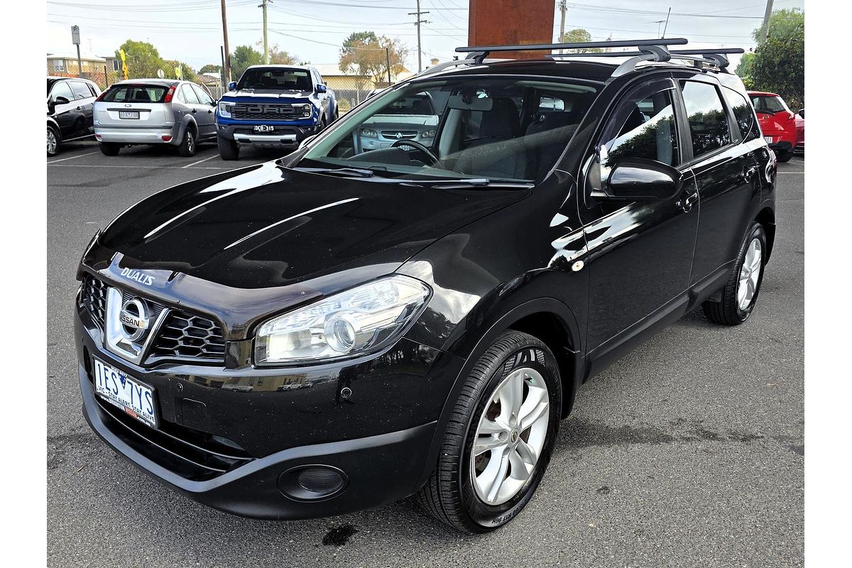 2013 Nissan Dualis +2 ST J10 Series 4