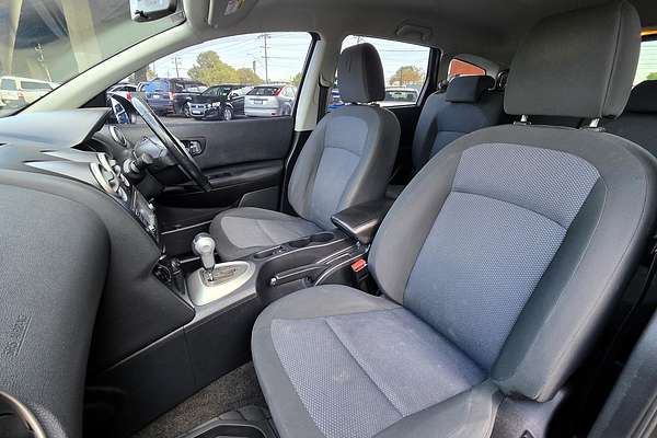 2013 Nissan Dualis +2 ST J10 Series 4