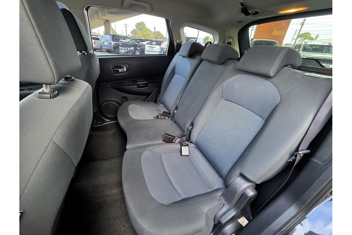 2013 Nissan Dualis +2 ST J10 Series 4