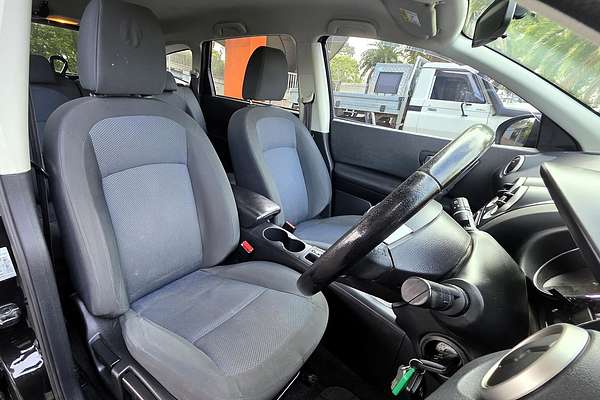 2013 Nissan Dualis +2 ST J10 Series 4