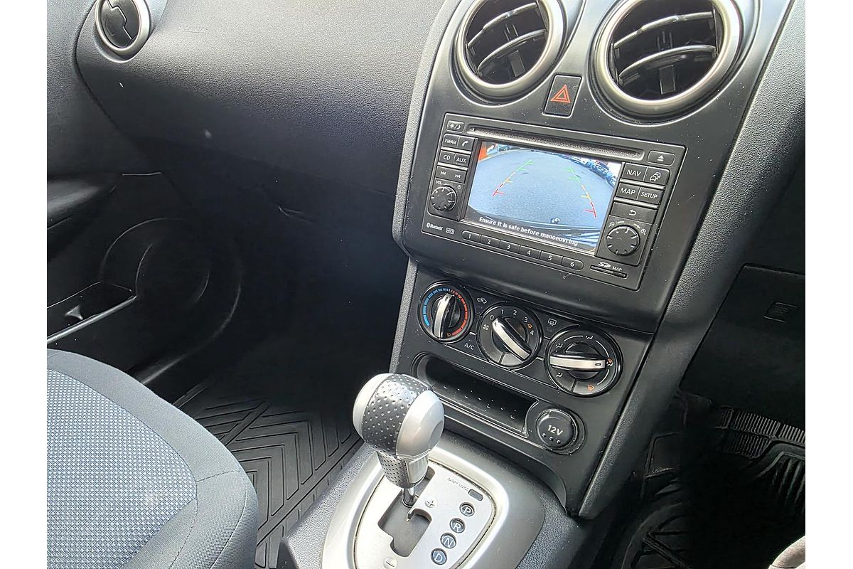 2013 Nissan Dualis +2 ST J10 Series 4