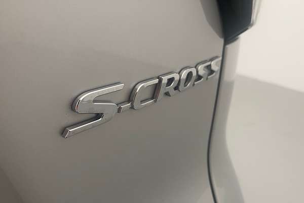 2023 Suzuki S-Cross GLX JYB
