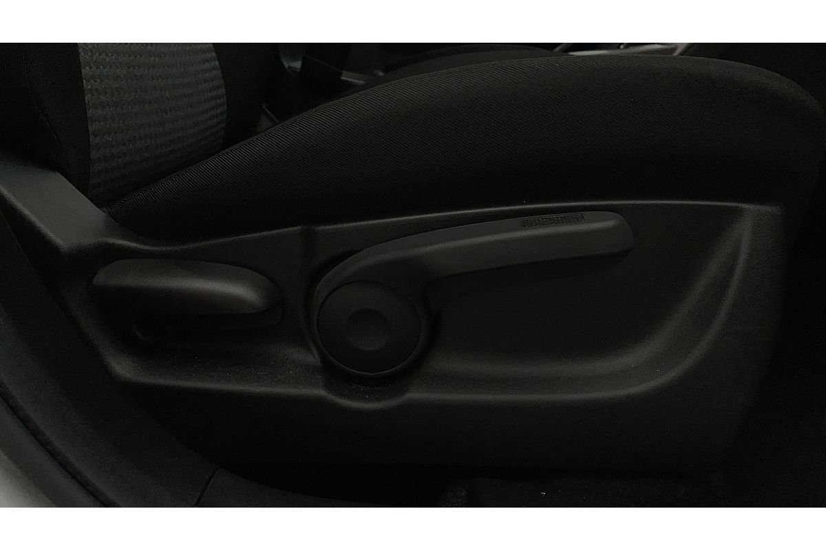 2023 Suzuki S-Cross GLX JYB