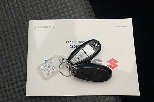 2023 Suzuki S-Cross GLX JYB