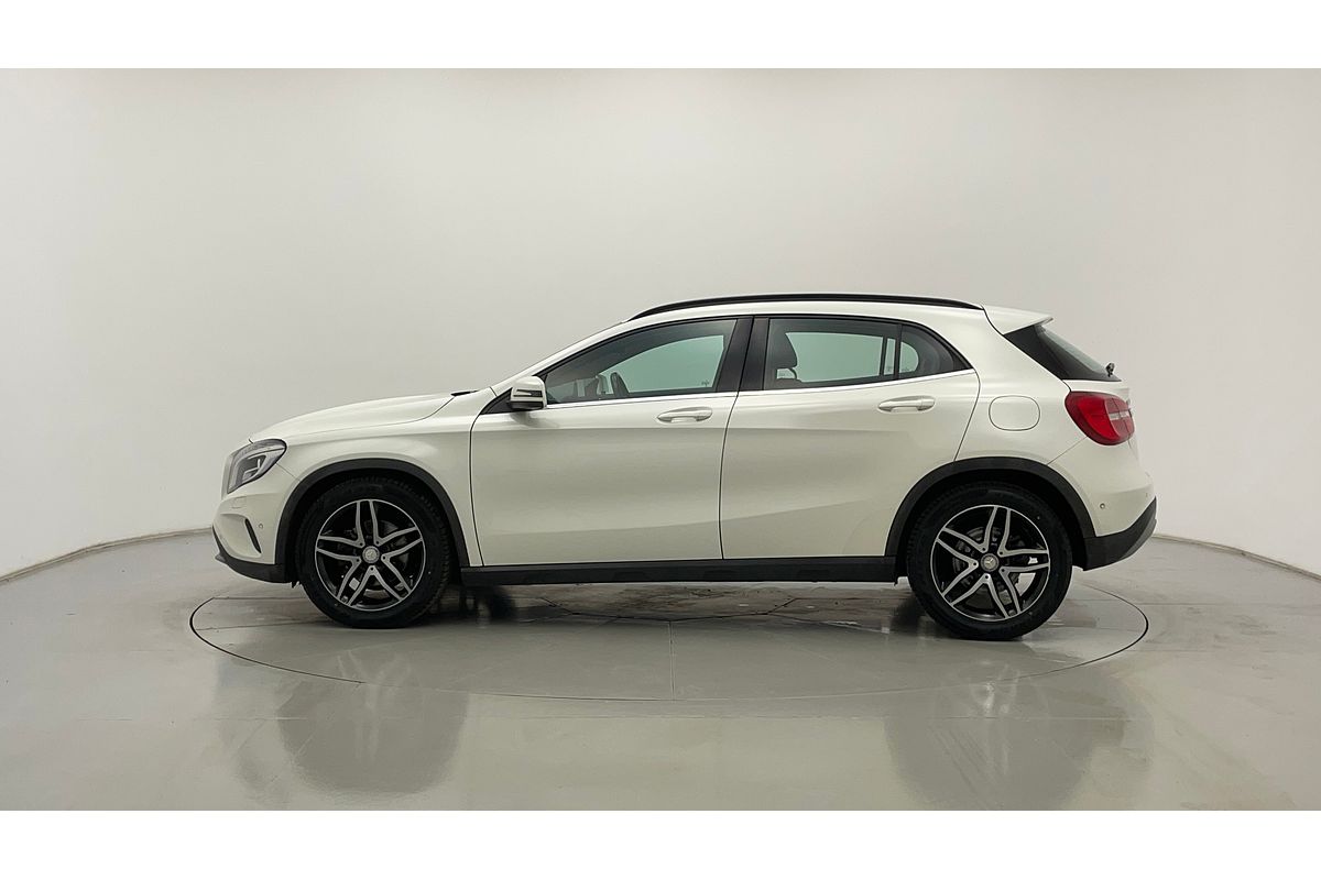 2017 Mercedes-Benz GLA-Class GLA180 X156