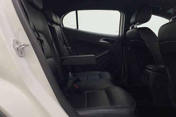 2017 Mercedes-Benz GLA-Class GLA180 X156