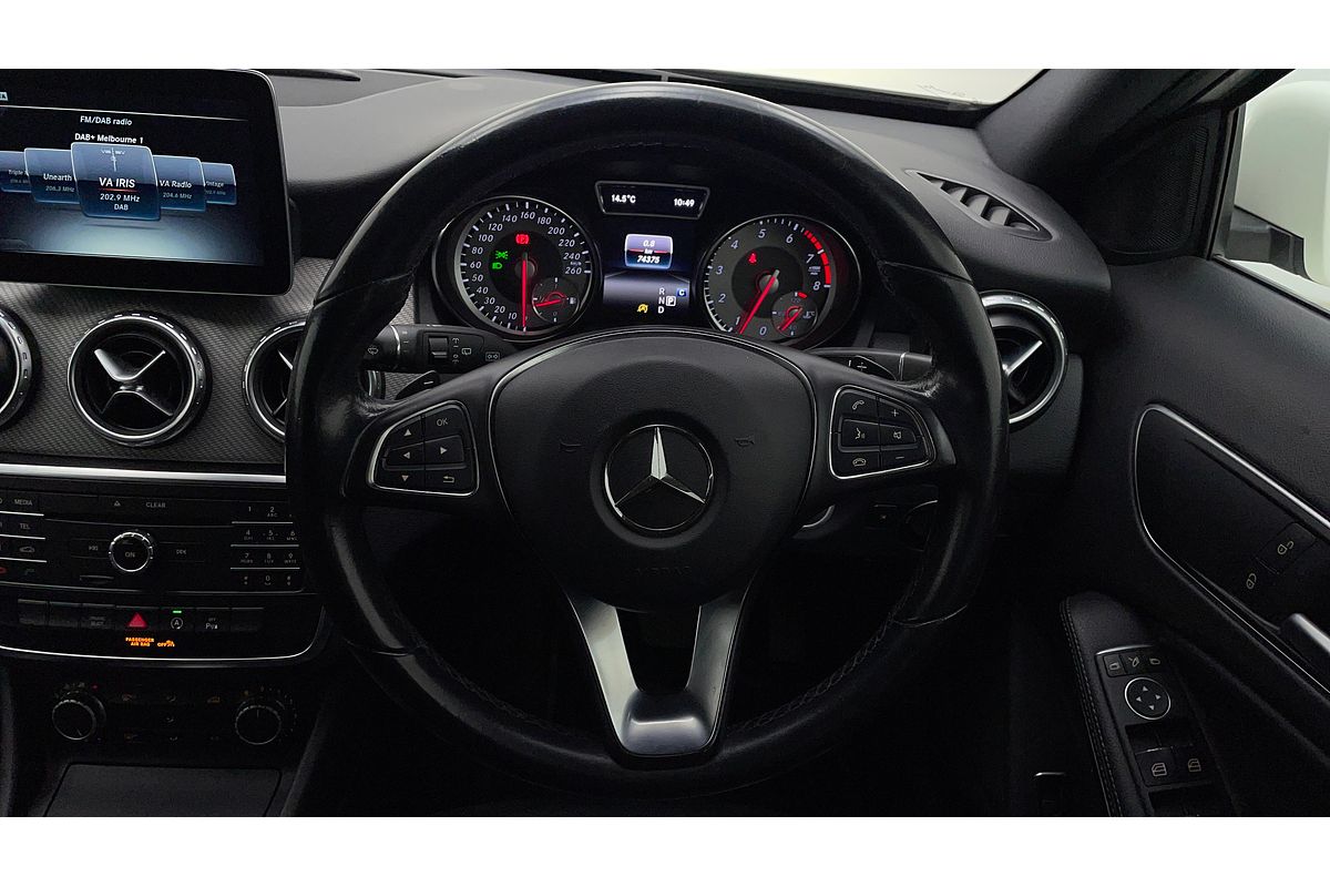 2017 Mercedes-Benz GLA-Class GLA180 X156