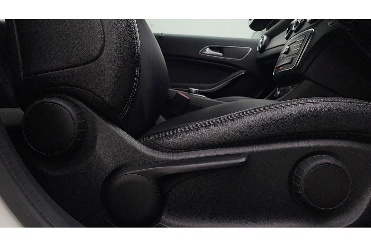2017 Mercedes-Benz GLA-Class GLA180 X156
