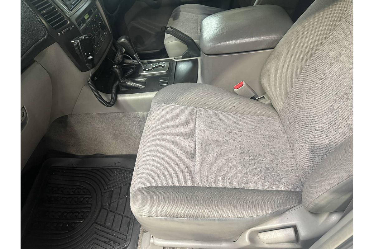 2003 Toyota Landcruiser GXL HDJ100R