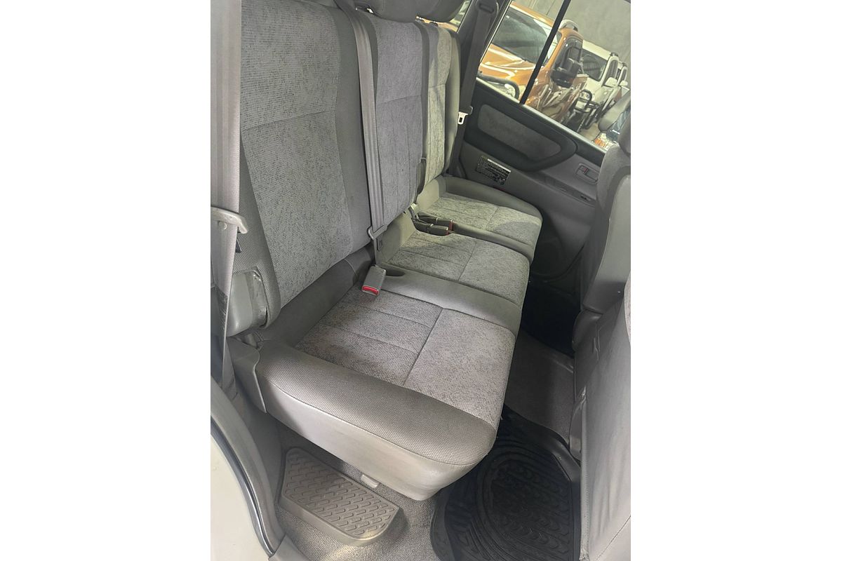 2003 Toyota Landcruiser GXL HDJ100R
