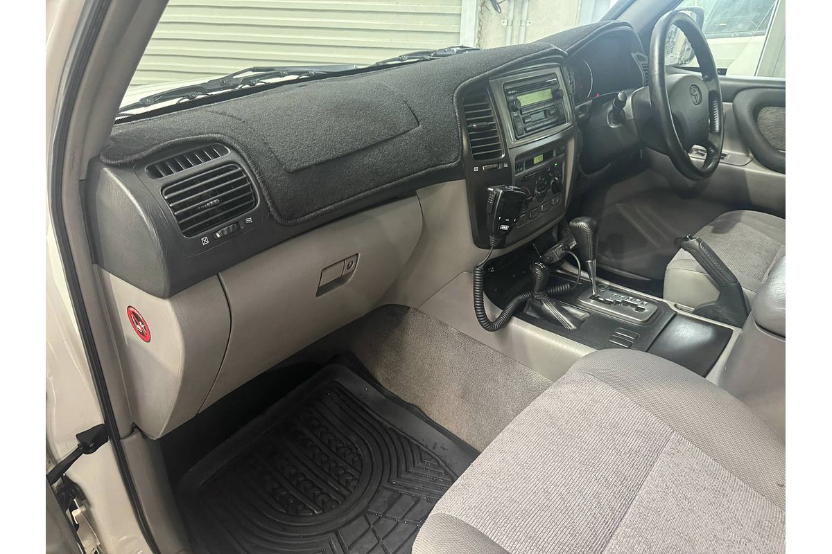 2003 Toyota Landcruiser GXL HDJ100R