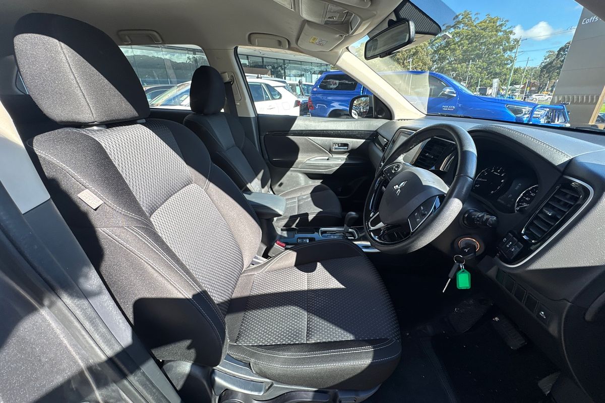 2020 Mitsubishi Outlander ES ZL