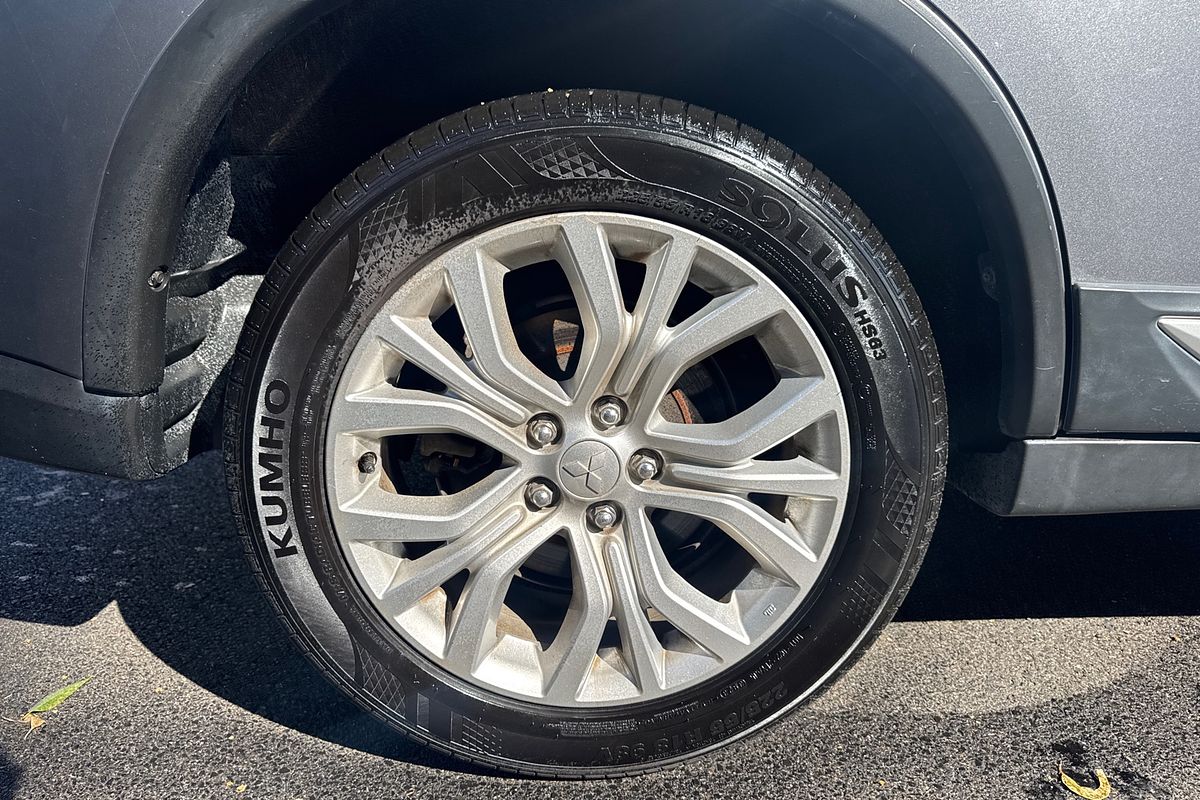 2020 Mitsubishi Outlander ES ZL