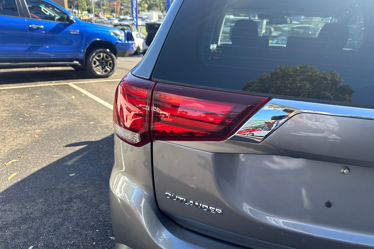 2020 Mitsubishi Outlander ES ZL
