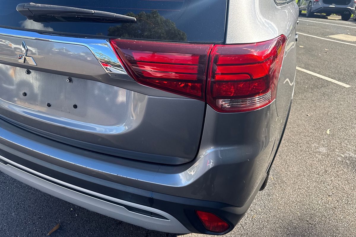 2020 Mitsubishi Outlander ES ZL