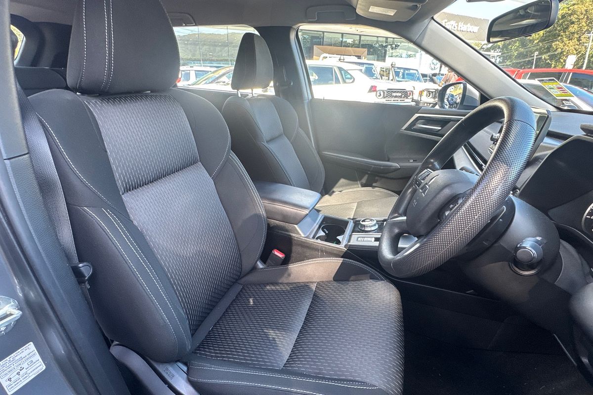 2023 Mitsubishi Outlander ES ZM