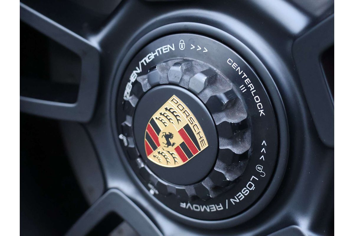 2023 Porsche 911 Carrera GTS 992