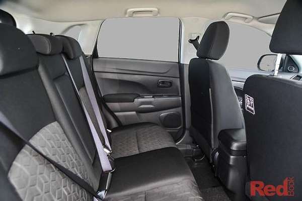 2025 Mitsubishi ASX ES XD