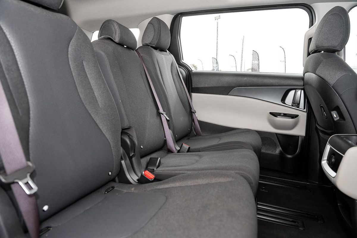 2023 Kia Carnival S KA4