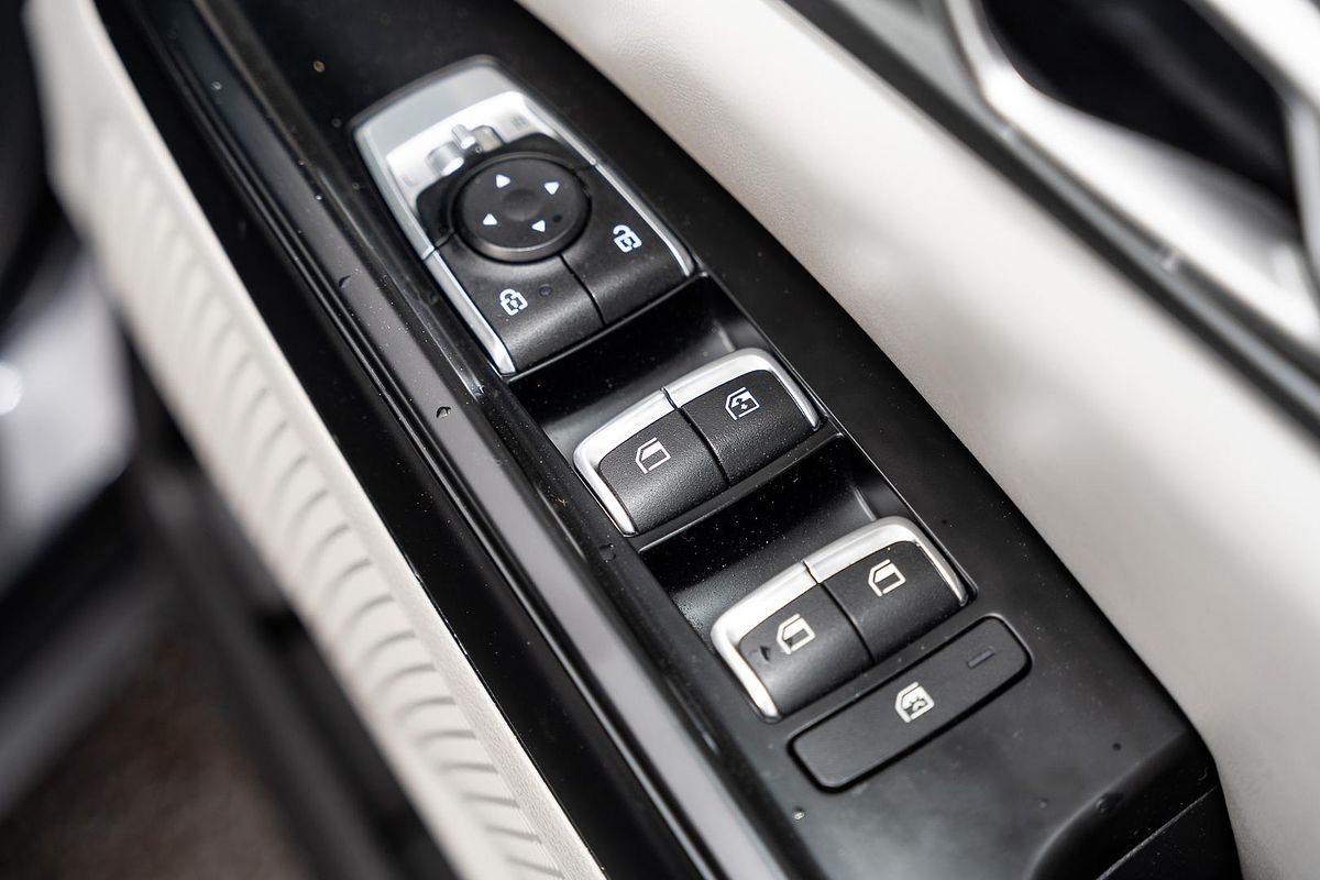 2023 Kia Carnival S KA4