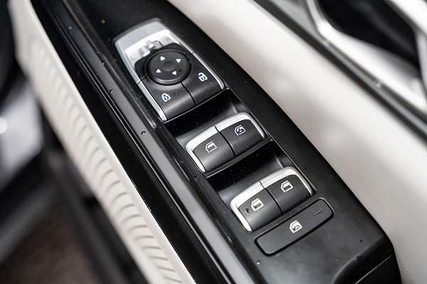 2023 Kia Carnival S KA4