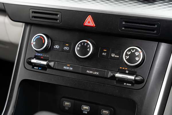 2023 Kia Carnival S KA4