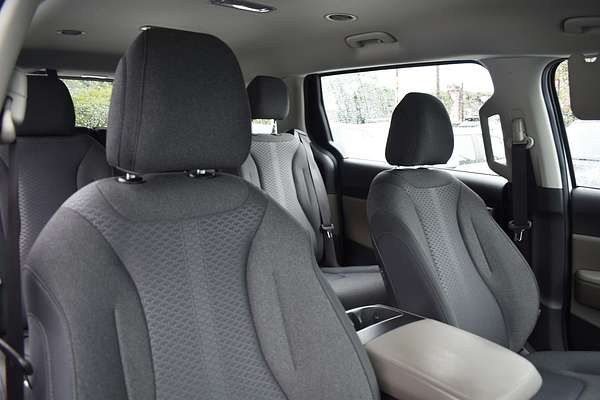 2024 Kia Carnival S KA4
